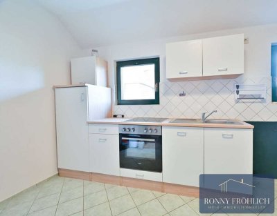 WOW! Bad mit Fußbodenheizung + Dusche, 3-Raum Maisonette in Reichenbach: Einzigartiges Wohnjuwel!