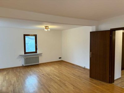 Helle 2-Zimmer Wohnung mit Balkon im 1. OG in Stuttgart-Möhringen