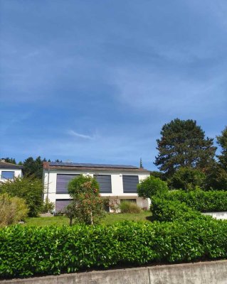 Geräumiges und exklusiv saniertes 6-Zimmer-Einfamilienhaus mit geh. Innenausstattung in Erbach