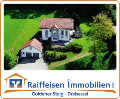 Großzügiges Einfamilienhaus in herrlicher Randlage mit Ausblick auf die Stadt Waldkirchen