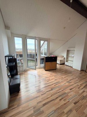 Frankenbergerviertel -möblierte DG-Wohnung