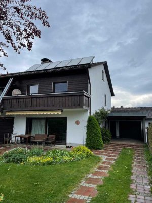 Preiswerte, modernisierte 5-Raum-Doppelhaushälfte mit EBK in Grafing bei München