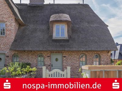 Neubau - als Ferienwohnung genehmigt - Doppelhaushälfte unter Reet im Süden von Westerland