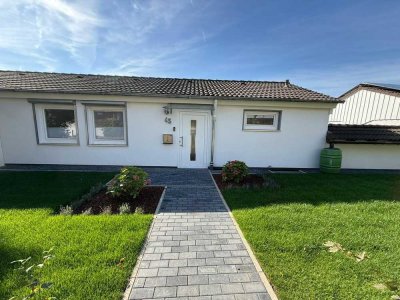 Schönes  Reihenhaus mit großer Terrasse mitten in Ende