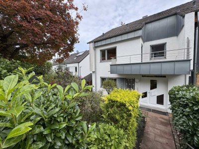 Großes Reihenendhaus mit besonderem Zuschnitt in Ettlingen / Schöllbronn Höhenlage