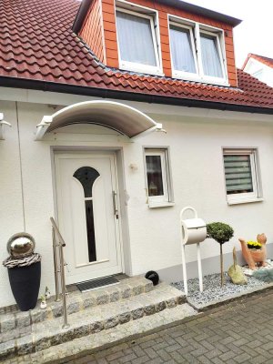 Doppelhaushälfte mit großem Garten zur Miete in Bielefeld-Brackwede