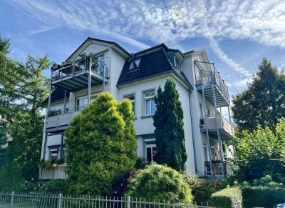 1 Min. zur ELBE, RUHE, 10 qm BALKON, neuwertiges Bad, komplett modernisiert