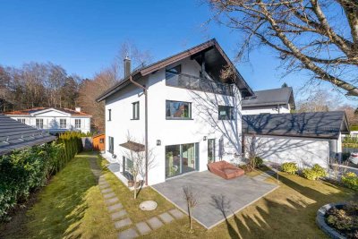 Stilvolles Familiendomizil mit Garten und Sonnenterrassen in gesuchter, naturnaher Lage