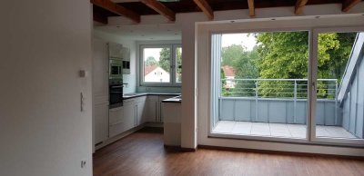 Offen gestaltete DG Wohnung mit Loggia und EBK in Dortmund-Sölde