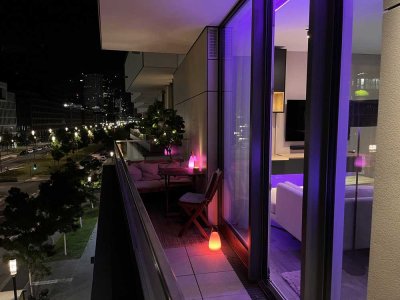 Möblierte Luxus 2-Zimmerwohnung mit direktem Skyline Blick und Concierge Service im Praedium