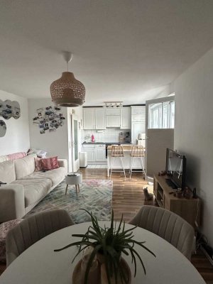 Nachmieter gesucht: zentrale schöne 2 Zimmer Wohnung
