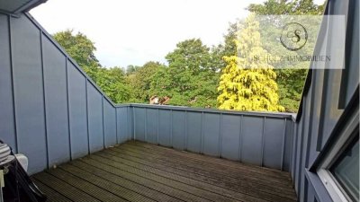 Exklusive DG-Wohnung im historischen Zwiebelturm, kernsaniert 2011, mit Dachterrasse