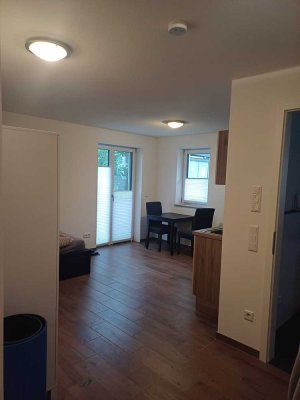 Möblierte Wohnung, EBK, Terrasse, Garten, Zentral