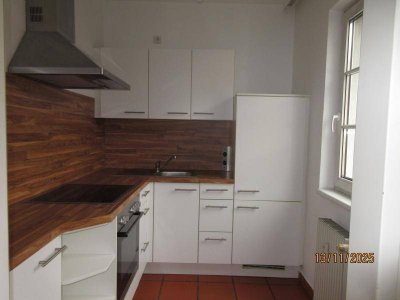 Hessenplatz/Dinghoferstr.55/2/11: Hübsche, zentral gelegene Kleinwohnung, 1 Raum, 35,60m2, separate, ablösefreie Küche,2.Liftstock