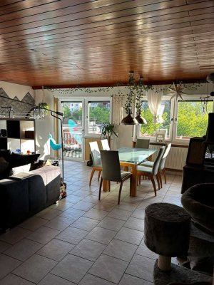 Modernisierte Wohnung mit 3ZKB und Balkon in Saarlouis-Steinrausch