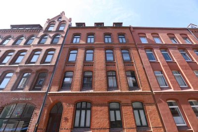 Vermietete Altbauwohnung mit Potential in Top-Lage! +Balkon