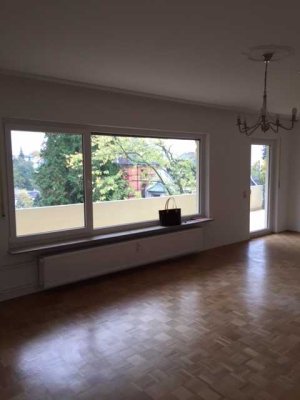 Stilvolle, vollständig renovierte 3-Zimmer-Wohnung, Wiesbaden Neroberg