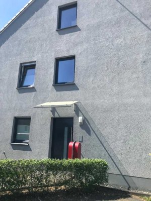 Neuwertige 3-Raum-Wohnung mit Einbauküche in Bonn