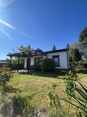 Charmanter Bungalow mit groß angelegten Garten in Schönfeld-Mühle