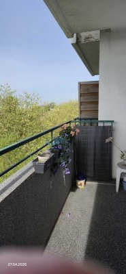 2-Zimmer-Wohnung in Herne-Süd. Küchenübernahme gewünscht.VB 1850 Euro.