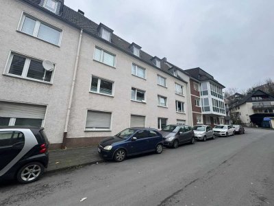 Schöne Dachgeschosswohnung mit alleinigem Nutzungsrecht am gesamten Dachboden