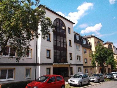 zweckmäßig möblierte 1 Zimmer Wohnung in der Reusaer Straße mit Balkon