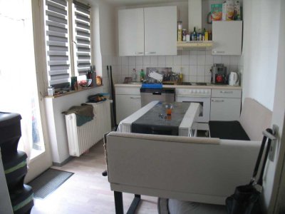 Geräumige 2-Zimmerwohnung mit Tageslichtbad und Ostloggia Nähe Fußgängerzone