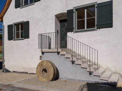 Aach - im OG, frisch renovierte Denkmalschutz 4,5 Zimmer-Wohnung