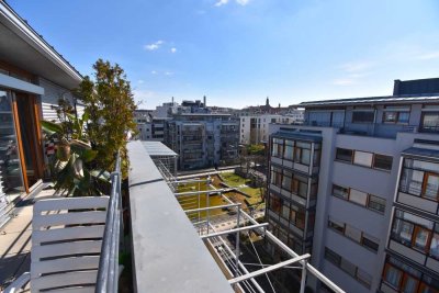 **Mitten in Böblingen*Tolle 2-Zimmer-Lifestyle-Penthouse-Whg. mit Dachterrasse, Aufzug und TG-Stp.**