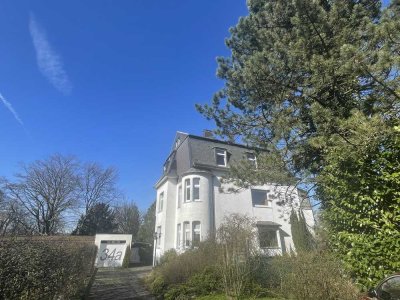 Freistehende Villa mit 4 Wohnungen in bester Lage in Wuppertal Langerfeld