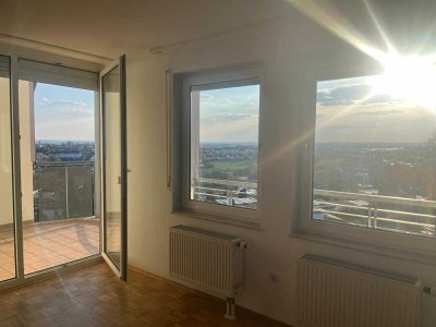 Helle 2-Zimmer Wohnung im 4. OG mit Balkon in Schweinfurt-Haardt