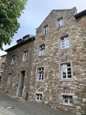 2-Zimmer-Erdgeschosswohnung mit Einbauküche in Stolberg