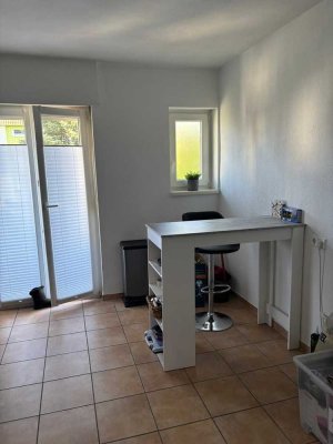 Helle 2-Zimmer-Wohnung mit Balkon in Schwetzingen