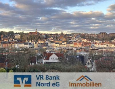 Top-modernisierte Loftwohnung mit herrlichem Blick über Stadt und Hafen