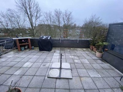 Schicke Eigentumswohnung zur Selbstnutzung mit einer ca. 30 m² großen Dachterrasse