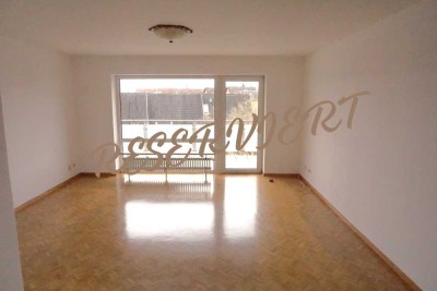 !!RESERVIERT!! Vermietung // 3-Zimmerwohnung mit großen Balkon und einem Kfz.-Außenstellplatz