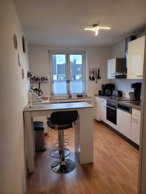 Geschmackvolle 2-Zimmer-Wohnung mit gehobener Innenausstattung mit Einbauküche in Aachen-Burtscheid