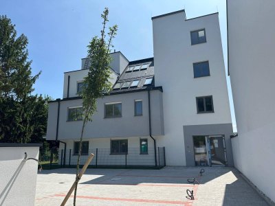 Wohnglück im Grünen – Ihre stilvolle 3-Zimmer-Gartenwohnung mit Sonnenterrasse - 70,22 m² Wohnfläche - Süd-Ost-West-Ausrichtung - Bis 15.07.2025 Jubiläumsaktion 1,5% auf Ihren Wohntraum !!!!!