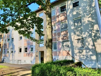 Erdgeschosswohnung mit Keller, Dachboden, Balkon und PKW-Stellplatz in Frankfurt-Sindlingen!