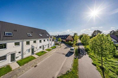 Modernes Reihenhaus über 3 Etagen mit Gartenanteil in Falkenberg ab sofort neu zu vermieten