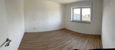 Erstbezug 3-Zimmer-Wohnung mit gehobener Innenausstattung mit Balkon in Schierling