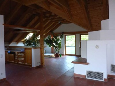 Schöne, geräumige Dachgeschoß-Appartement-Wohnung in München (Kreis), Garching bei München