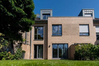 Exklusives und neuwertiges Stadtdomizil mit hochwertiger Ausstattung im Süden von Düsseldorf