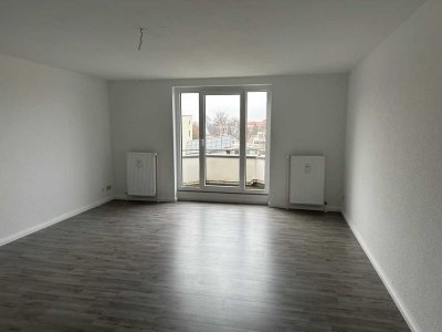 Charmante & modernisierte 2-Zimmer-Wohnung mit Balkon – sofort bezugsfrei!