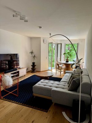 Ready-to-Live 2 bedroom w/ High-End Interior & Fitted Kitchen in Neuehrenfeld (Furnitures must stay)