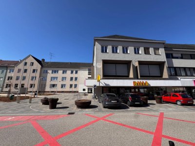 Schnäppchenpreis! Sanierungsbedürftige Wohnung mit XXL-Dachterrasse im Zentrum von Attnang-Puchheim