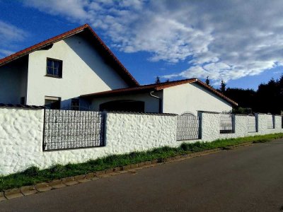 freist. EFH zw. Brennberg u Falkenstein..Ideal für Familien mit Kindern u Tieren