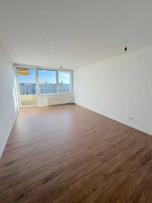 !!Frisch renoviert, kompakte 2 ZKB in zentrumsnaher Lage!!