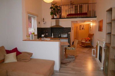 „Gemütliche 2-Zimmer-Maisonette-Wohnung, komplett möbliert“