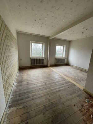 Sanierungsbedürftige 3-Zimmer-Wohnung im Erdgeschoss in Wilhelmshaven!